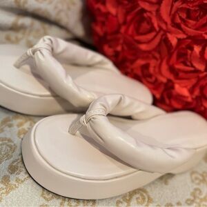 Elegant Cream Women's Sandals